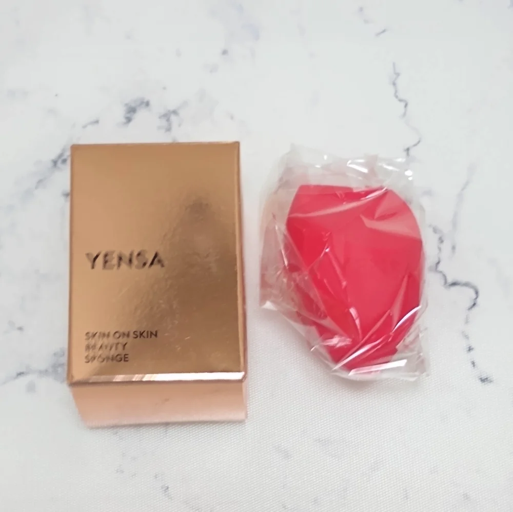 YENSA SKIN ON SKIN BEAUTY SPONGE Sealed RED NEW IN BOX